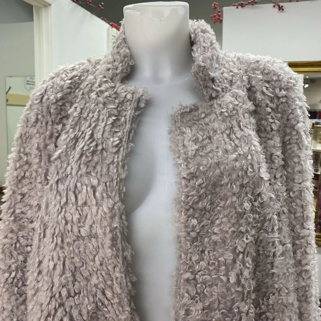 bishop   young faux fur light coat S