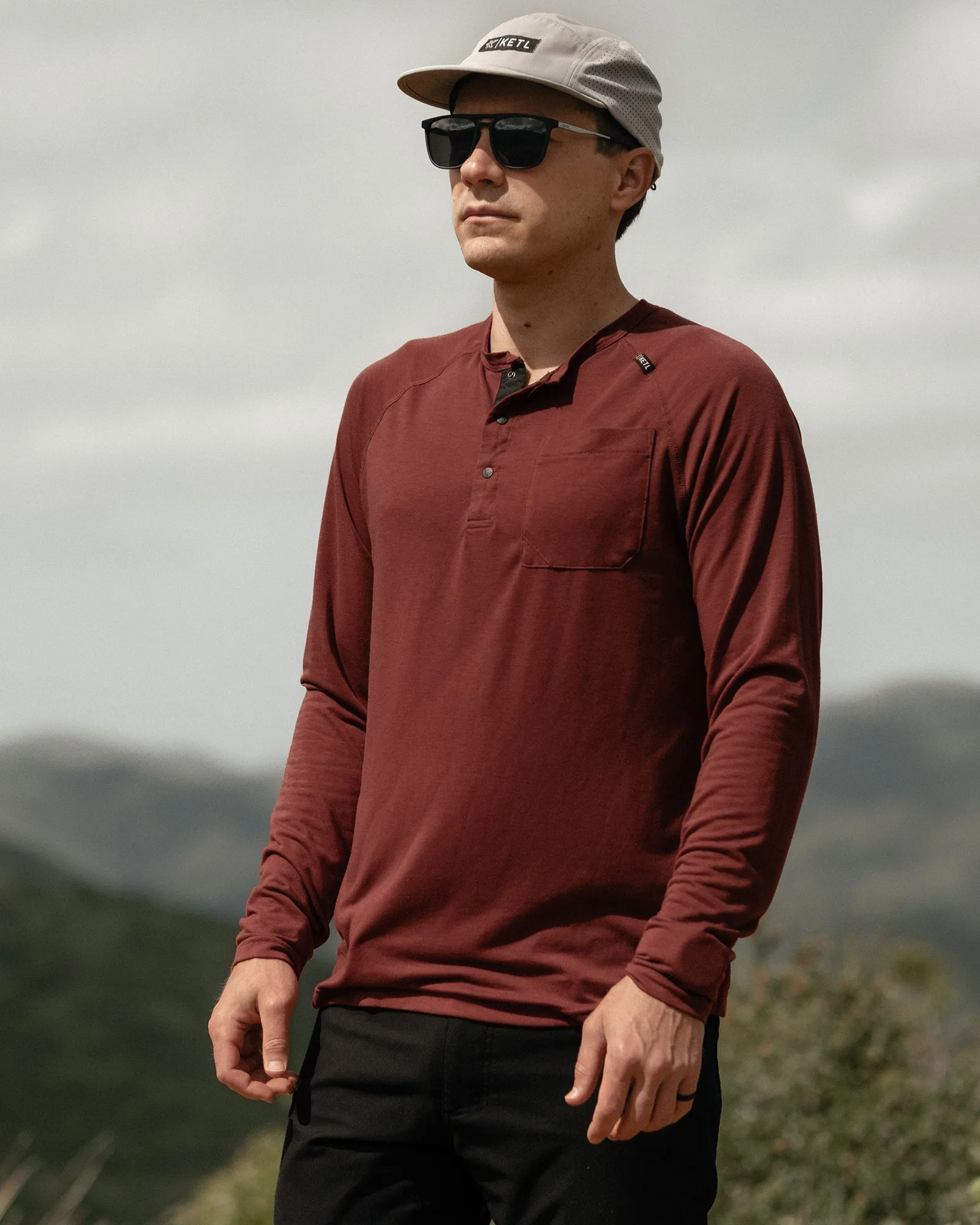 Departed Featherweight Performance Henley Pocket Tee