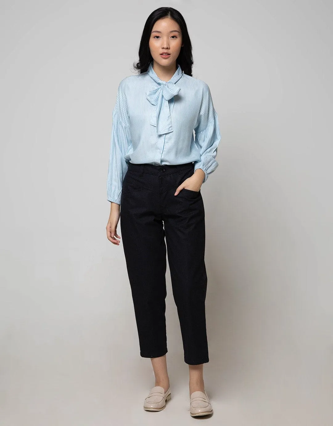 Details Long Pants Basic Woven (2 Pockets And Band On Waist)