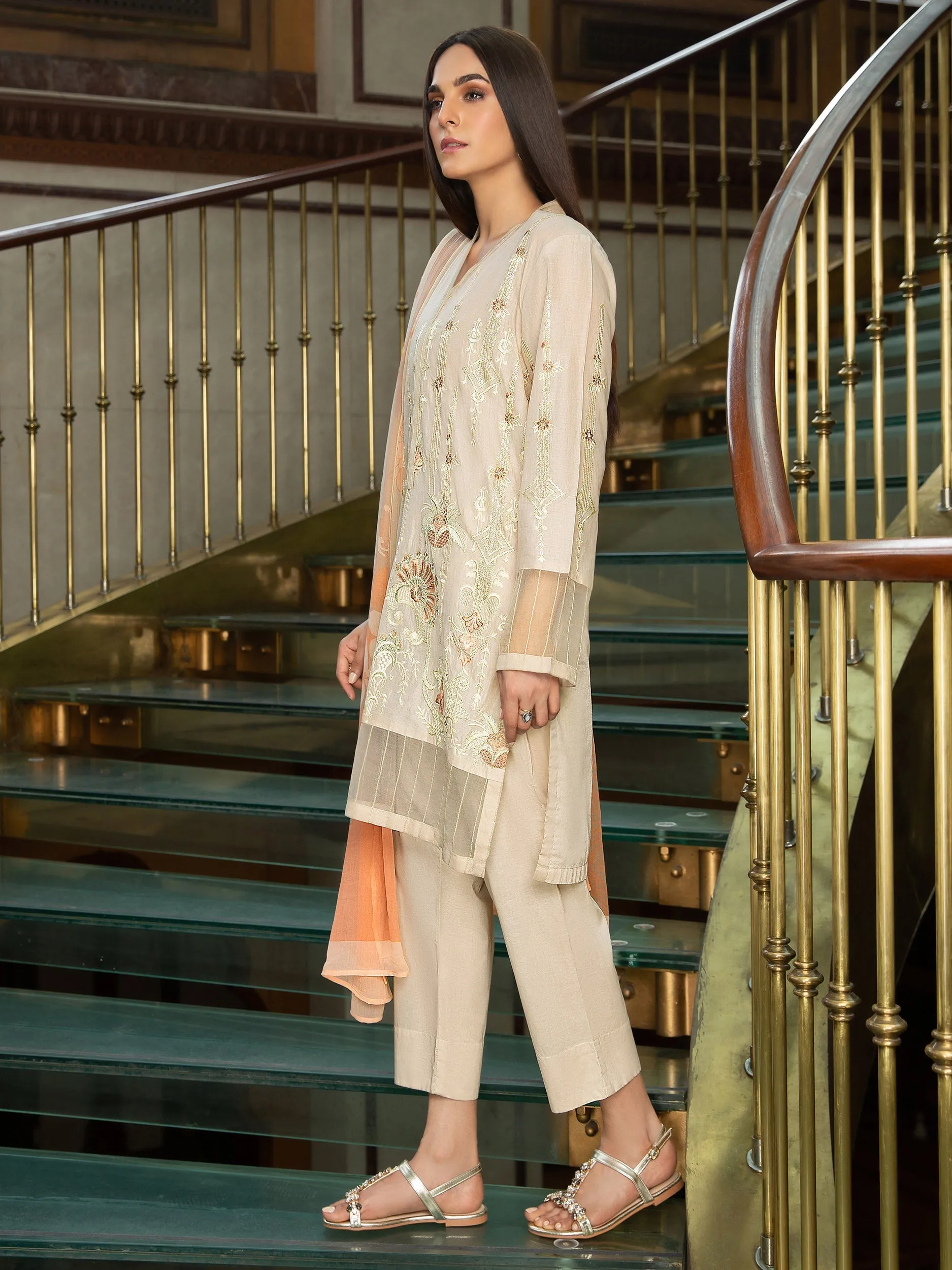 Embroidered Lawn 2 Piece Suit