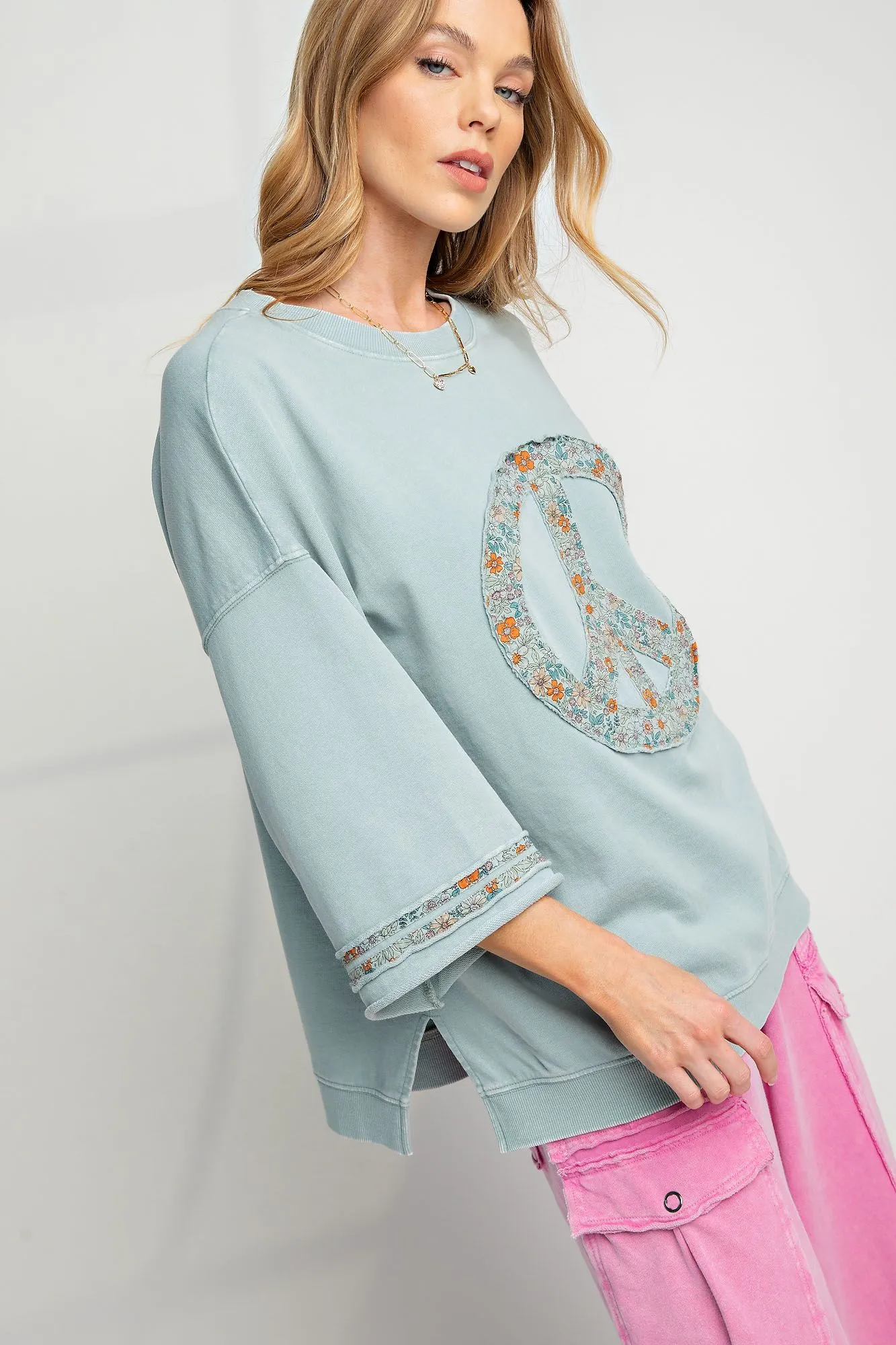 Mineral Wash Terry Floral Peace Sign Pullover