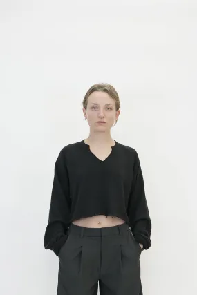 RAGLAN V NECK CROPPED SWEATSHIRT