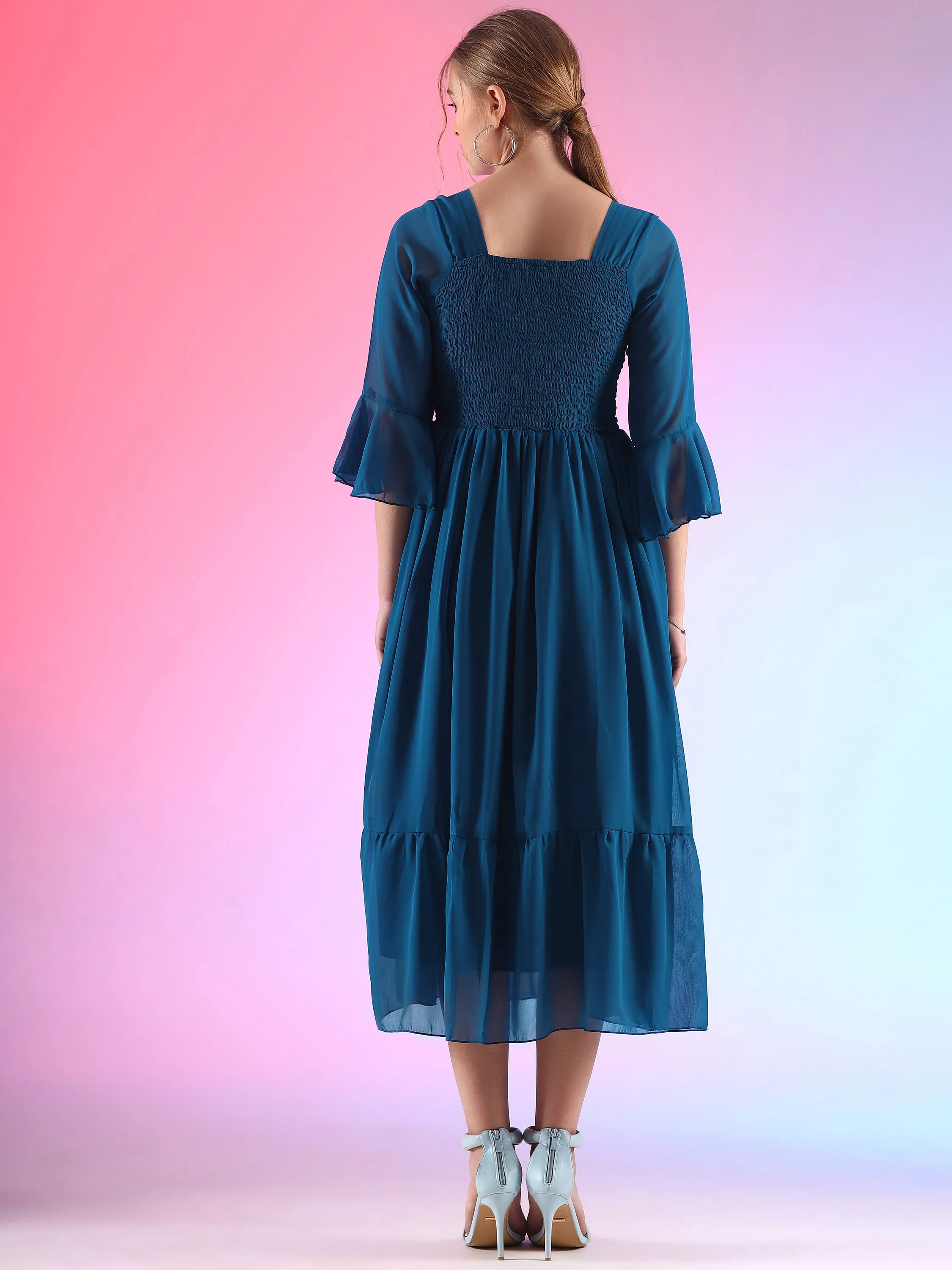 Women Solid Georgette Smoking A-line Midi Dress